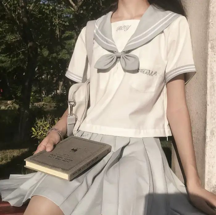 财富、年轻和美貌